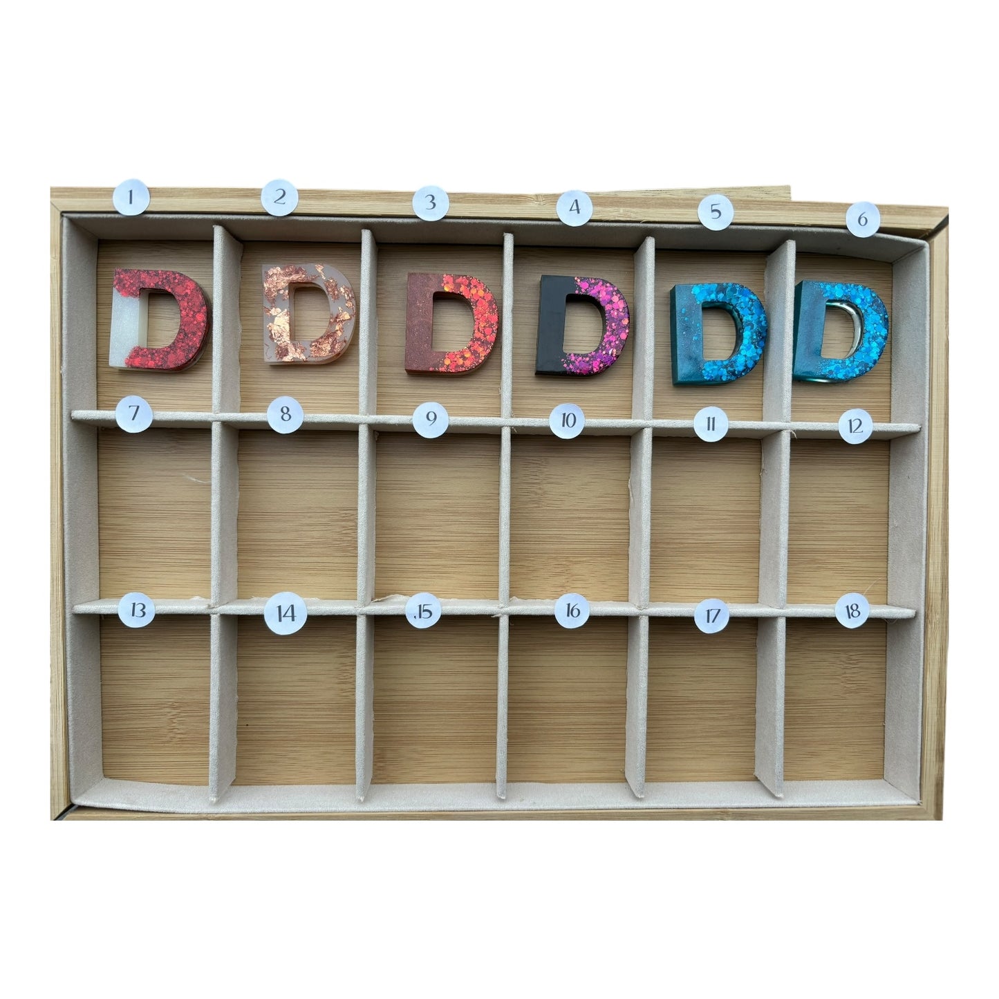 Letter D - Naam / letter sleutelhanger, magneet of kerstboomhanger