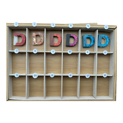 Letter D - Naam / letter sleutelhanger, magneet of kerstboomhanger