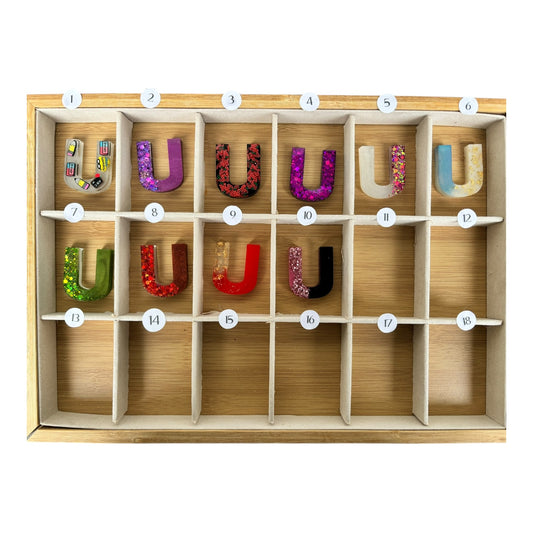 Letter U - Naam / letter sleutelhanger, magneet of kerstboomhanger